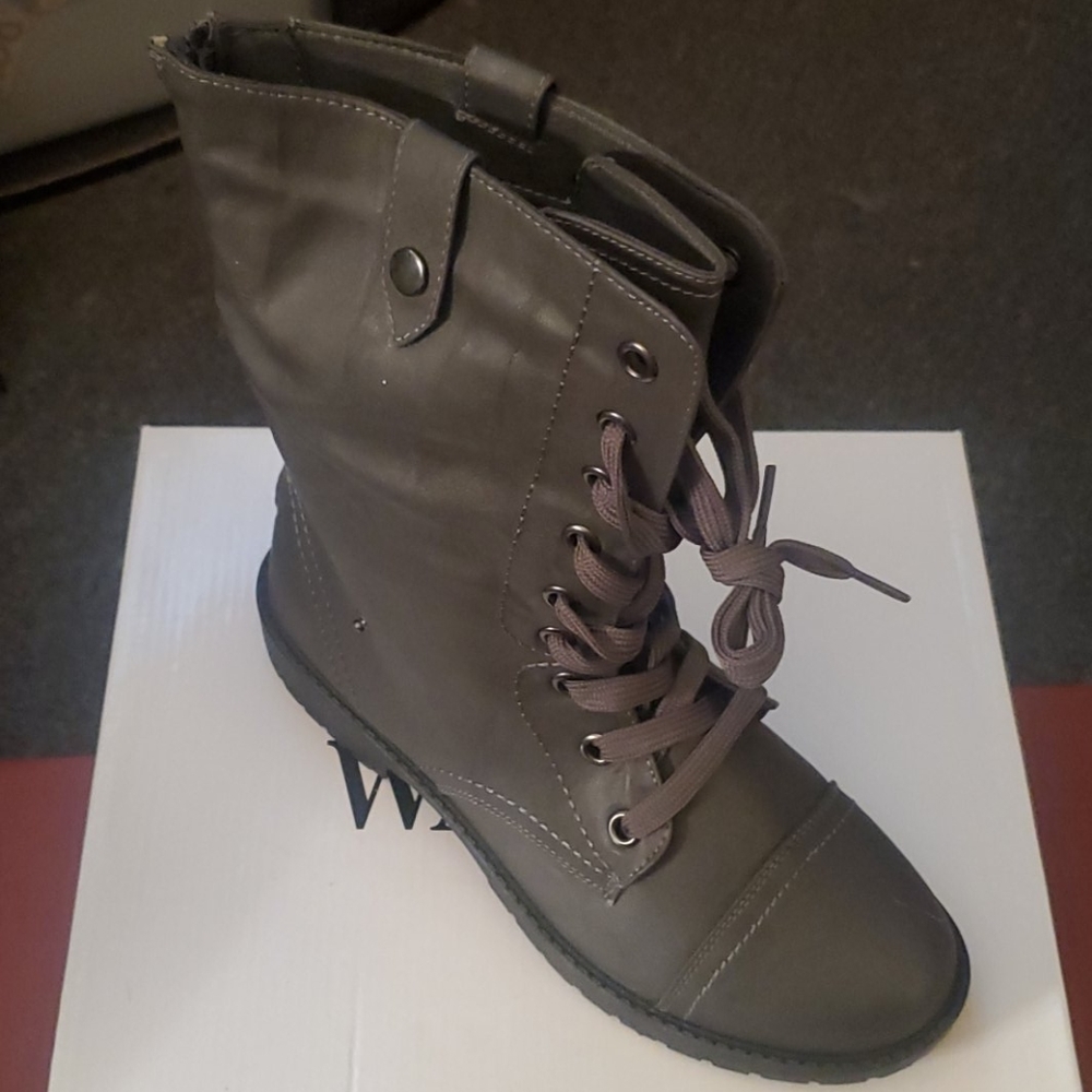 2 Style Combat Boots